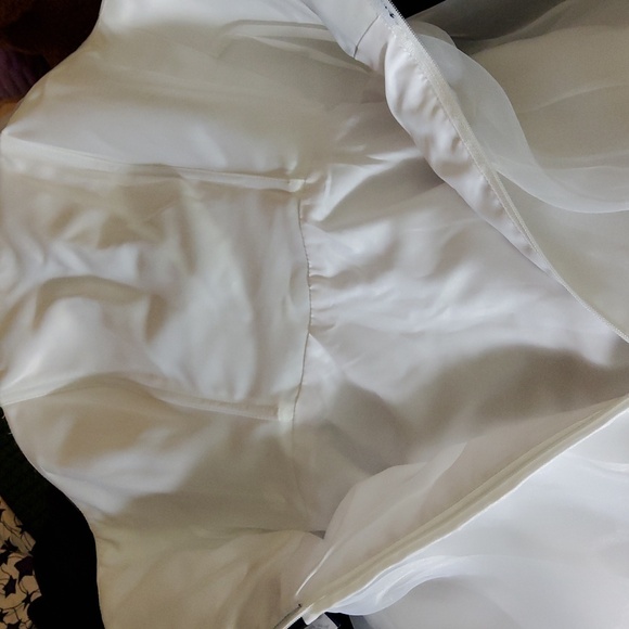 Kiss Formal Black & White Dress. Missing Size tag. SEE Photo for measurements. - Picture 4 of 8